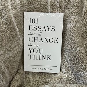 101 Essays to change the way you think - NWT Book